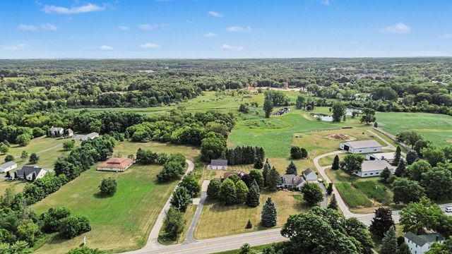 1900 Oak Grove Road, Howell, MI 48855