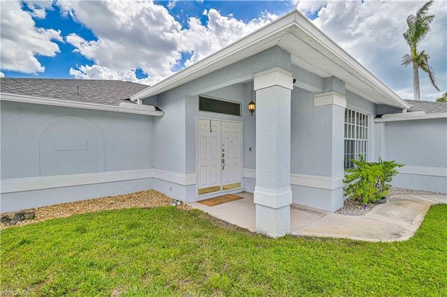 9232 Cypress DR N, Fort Myers, FL 33967