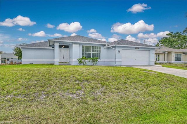 9232 Cypress DR N, Fort Myers, FL 33967