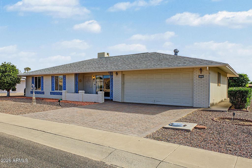 11047 W Fargo Drive W, Sun City, AZ 85351 — exterior