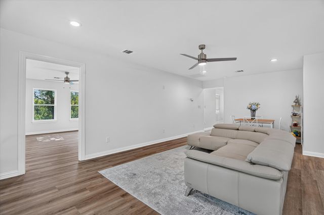 7007 Clarke Drive, Lake Worth, TX 76135