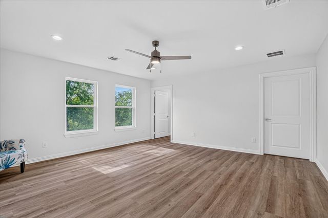 7007 Clarke Drive, Lake Worth, TX 76135