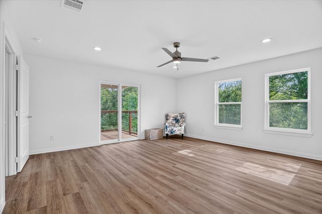 7007 Clarke Drive, Lake Worth, TX 76135