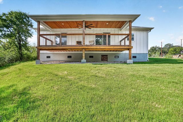 7007 Clarke Drive, Lake Worth, TX 76135