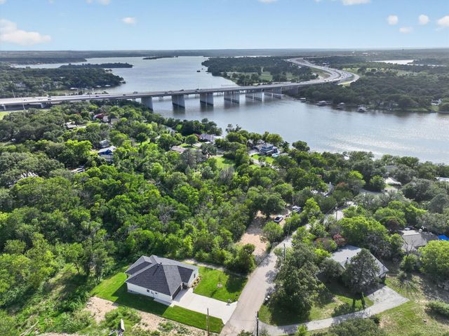 7007 Clarke Drive, Lake Worth, TX 76135