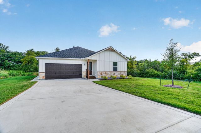 7007 Clarke Drive, Lake Worth, TX 76135