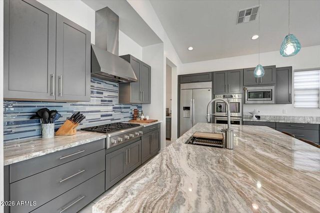 1352 E LA MIRADA Drive, Phoenix, AZ 85042