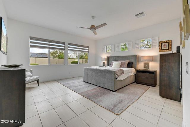 1352 E LA MIRADA Drive, Phoenix, AZ 85042