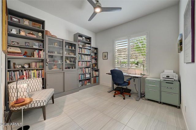 1352 E LA MIRADA Drive, Phoenix, AZ 85042