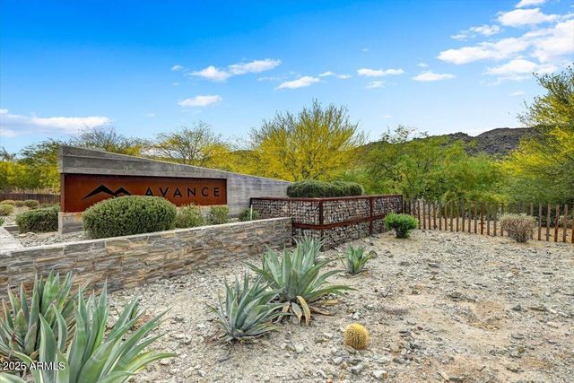 1352 E LA MIRADA Drive, Phoenix, AZ 85042