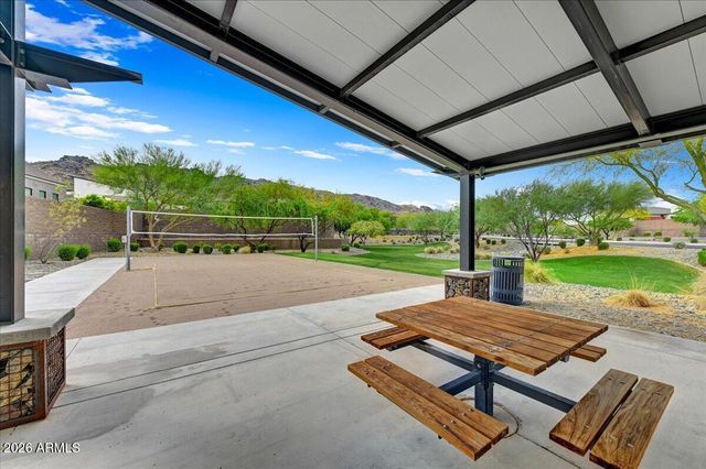 1352 E LA MIRADA Drive, Phoenix, AZ 85042