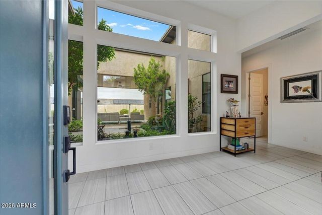 1352 E LA MIRADA Drive, Phoenix, AZ 85042