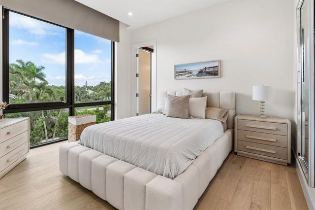 917 NE 8th Avenue, Delray Beach, FL 33483