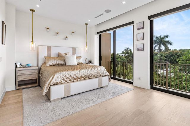917 NE 8th Avenue, Delray Beach, FL 33483