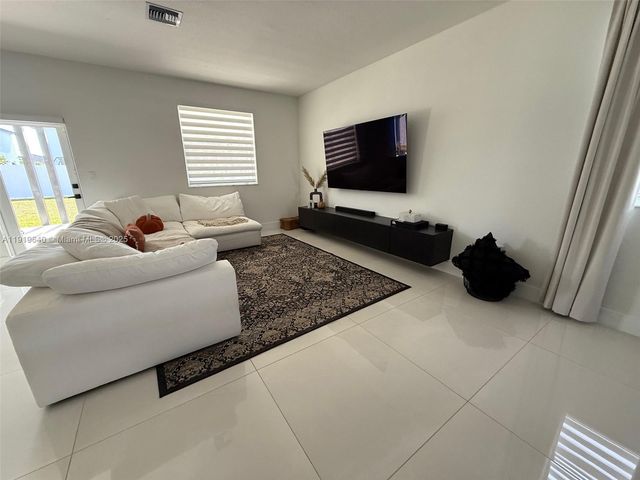 12742 SW 213th Ter, Miami, FL 33177