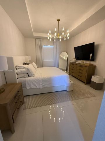 12742 SW 213th Ter, Miami, FL 33177