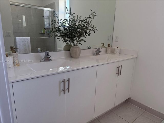 12742 SW 213th Ter, Miami, FL 33177