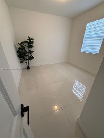 12742 SW 213th Ter, Miami, FL 33177