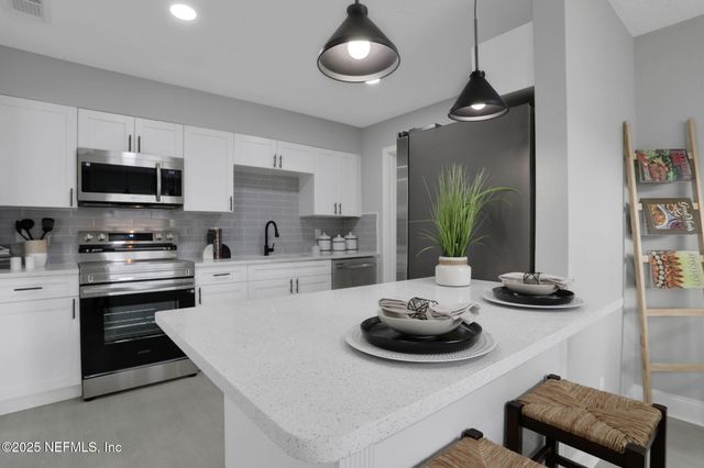 8623 ST PATRICK Lane, Jacksonville, FL 32216