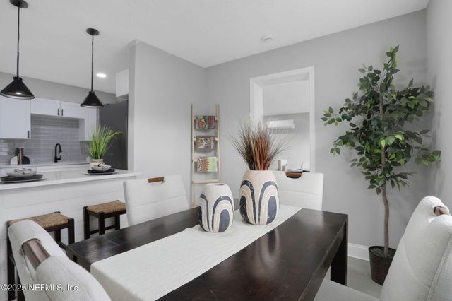 8623 ST PATRICK Lane, Jacksonville, FL 32216