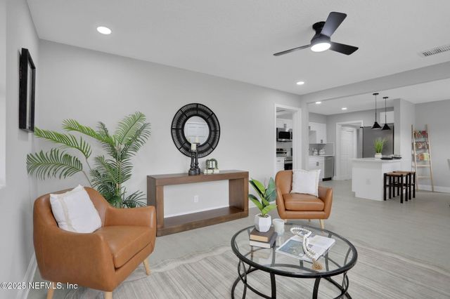 8623 ST PATRICK Lane, Jacksonville, FL 32216