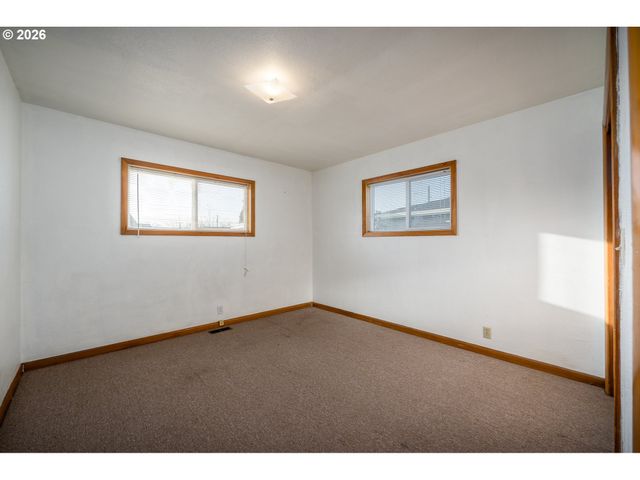 1515 POWELL St Se, Albany, OR 97322