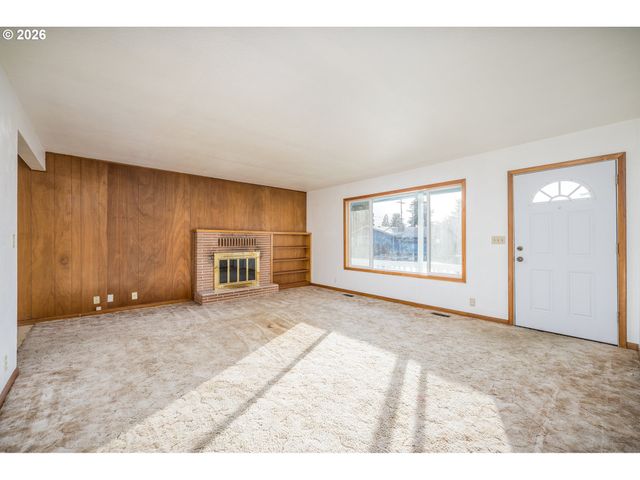 1515 POWELL St Se, Albany, OR 97322