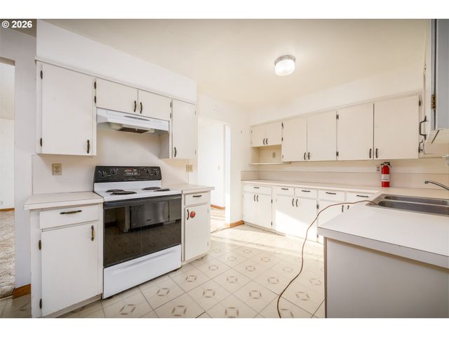 1515 POWELL St Se, Albany, OR 97322