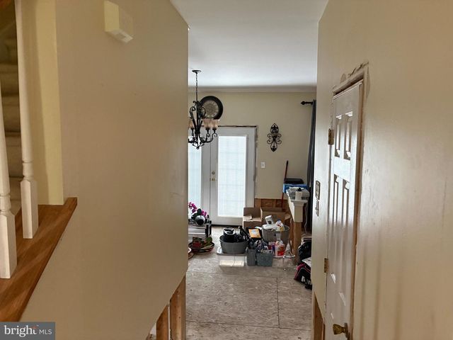 102 RIVEREDGE DR, New Castle, DE 19720