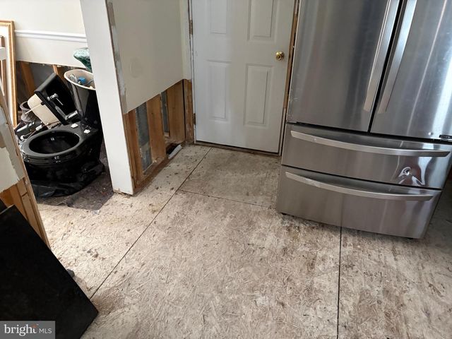 102 RIVEREDGE DR, New Castle, DE 19720