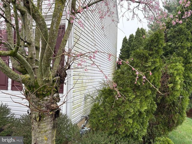 102 RIVEREDGE DR, New Castle, DE 19720