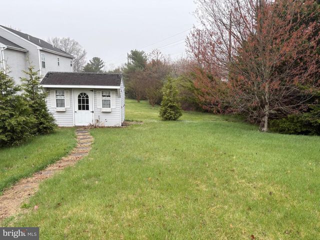 102 RIVEREDGE DR, New Castle, DE 19720