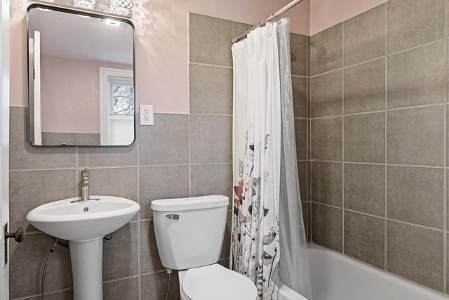 714 6th STREET S, La Crosse, WI 54601