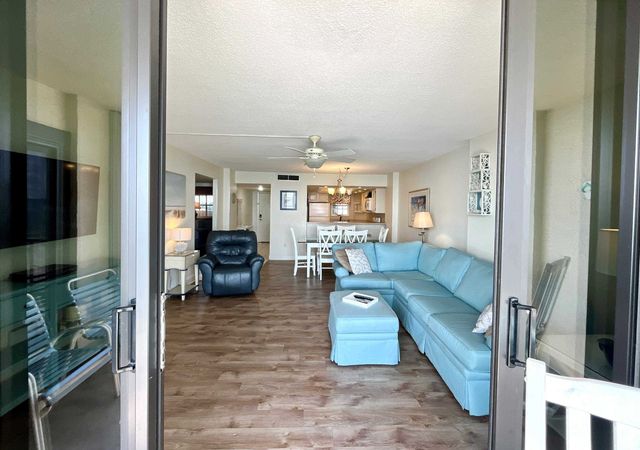 10100 Beach Club Dr Apt 6D, Myrtle Beach, SC 29572