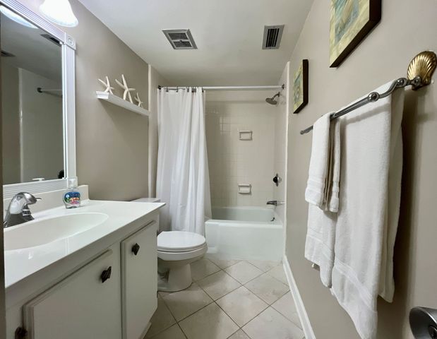 10100 Beach Club Dr Apt 6D, Myrtle Beach, SC 29572