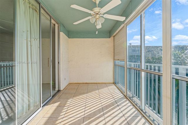 1024 SE 3rd Ave 301, Dania Beach, FL 33004