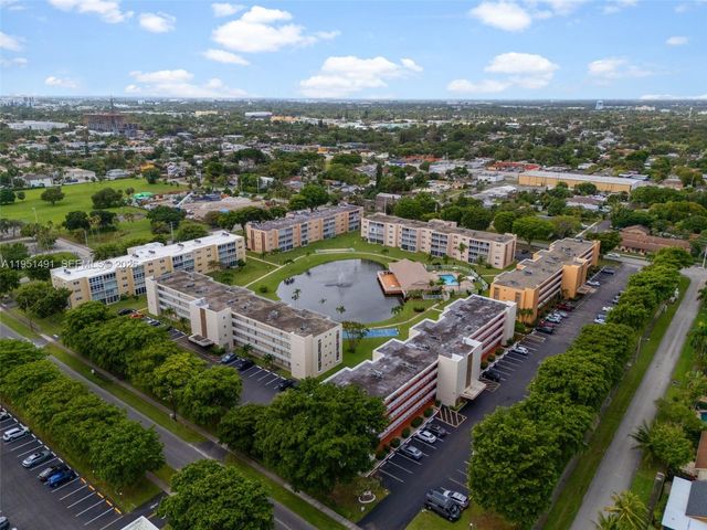 1024 SE 3rd Ave 301, Dania Beach, FL 33004