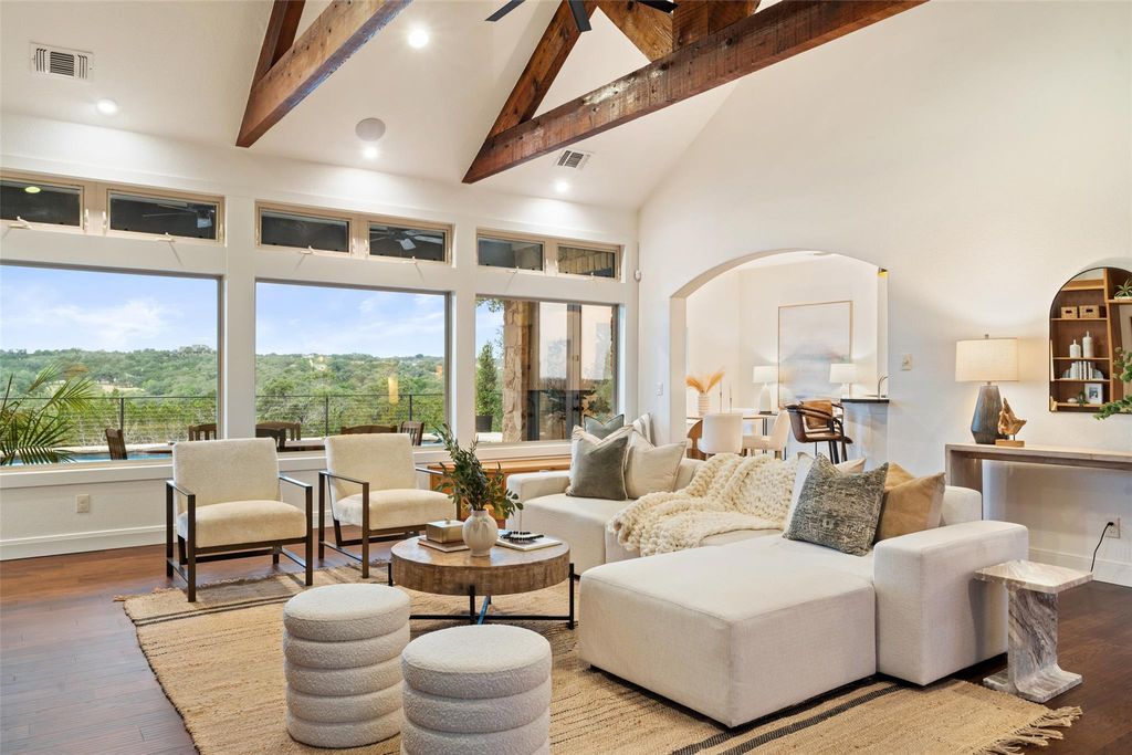 321 Hannah DR, Dripping Springs, TX 78620