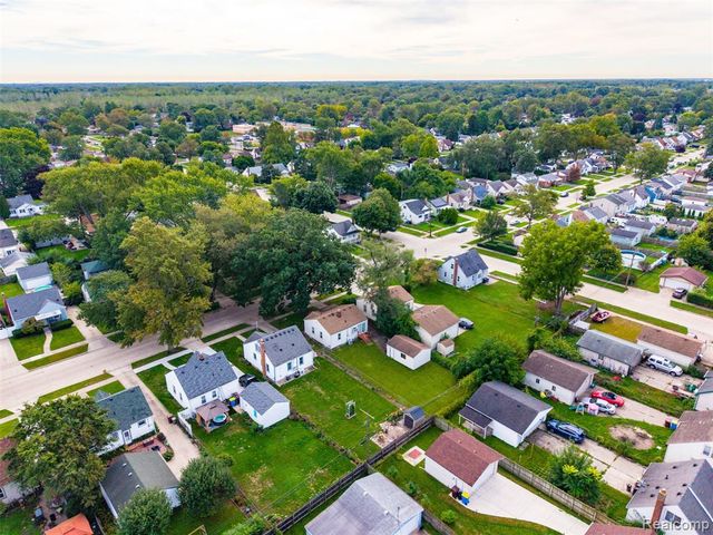3840 Winifred Street, Wayne, MI 48184