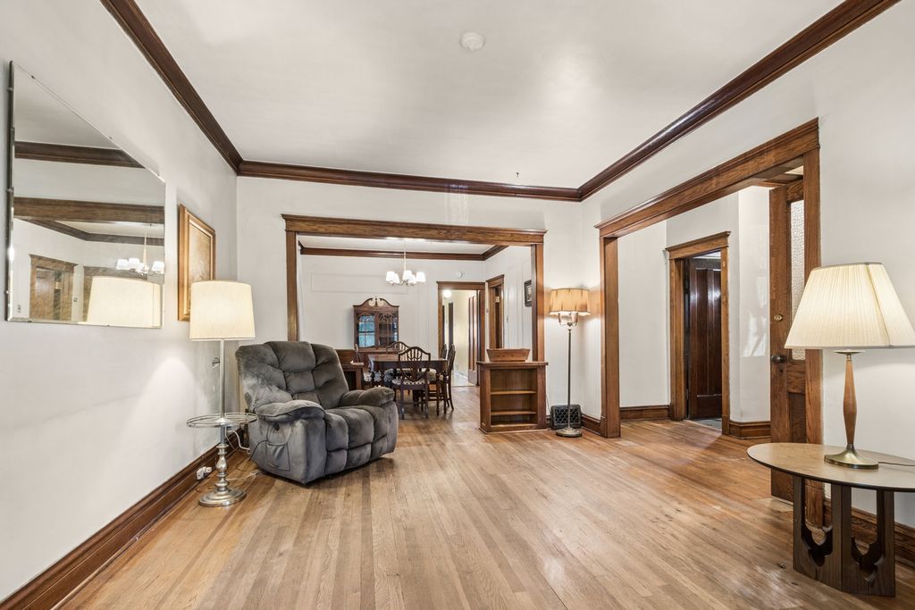 4318 N Sawyer Avenue, Chicago, IL 60618 — photo 5