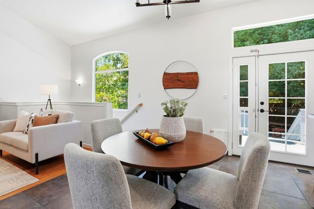 447 Amhurst Cir, Folsom, CA 95630