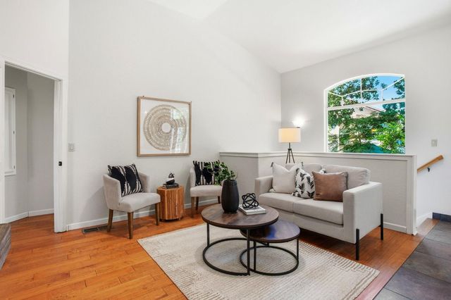 447 Amhurst Cir, Folsom, CA 95630