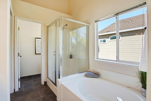 447 Amhurst Cir, Folsom, CA 95630