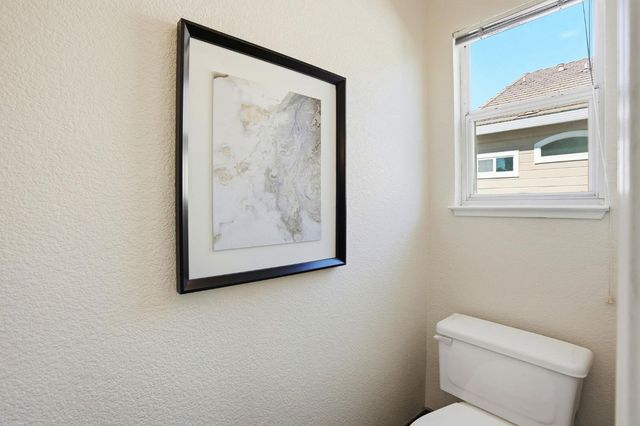 447 Amhurst Cir, Folsom, CA 95630