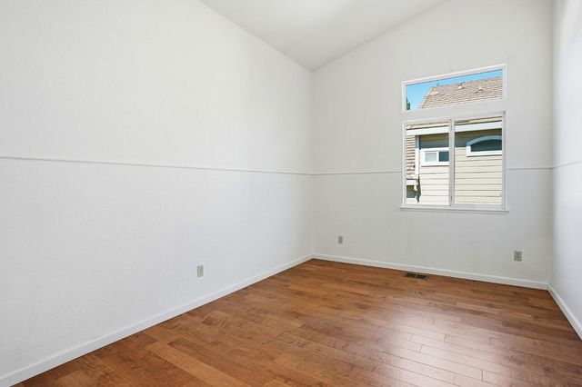 447 Amhurst Cir, Folsom, CA 95630