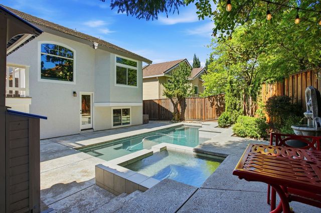 447 Amhurst Cir, Folsom, CA 95630