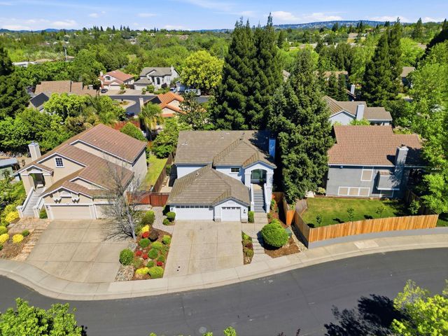 447 Amhurst Cir, Folsom, CA 95630