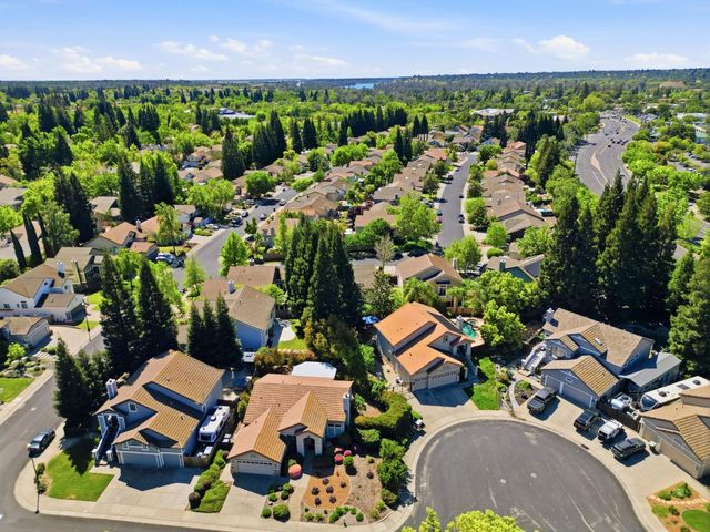 447 Amhurst Cir, Folsom, CA 95630