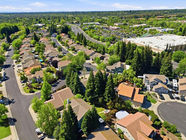 447 Amhurst Cir, Folsom, CA 95630