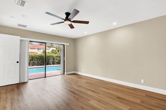 21052 Brookshire Terrace, Boca Raton, FL 33433